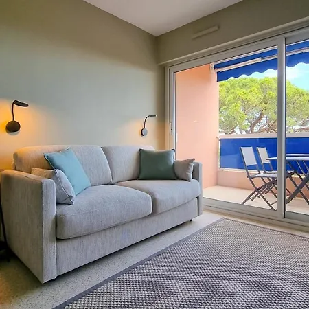 4 Guests With Access To The Beachfrejus Fréjus