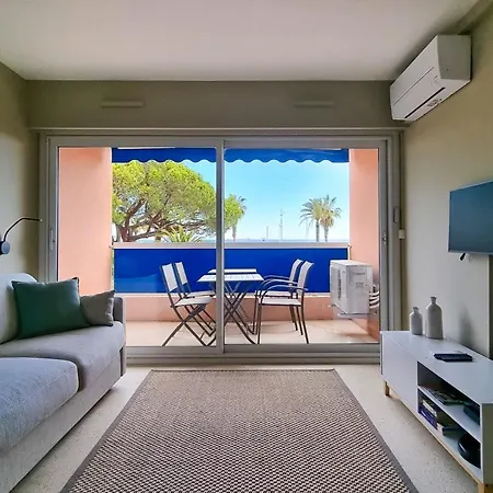 4 Guests With Access To The Beachfrejus * Fréjus