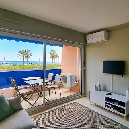 4 Guests With Access To The Beachfrejus *