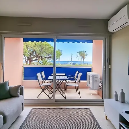 4 Guests With Access To The Beachfrejus Nyaraló Fréjus
