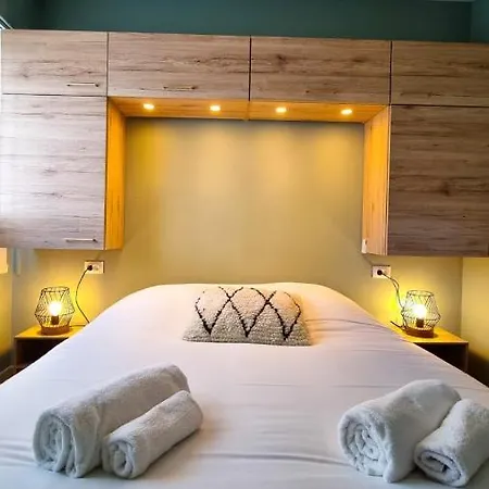 4 Guests With Access To The Beachfrejus