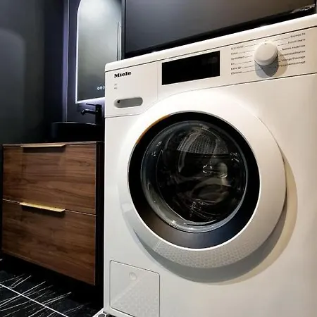 4 Guests With Access To The Beachfrejus 度假居 *