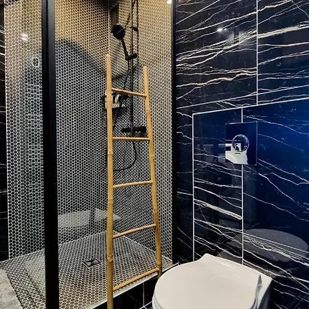 4 Guests With Access To The Beachfrejus *